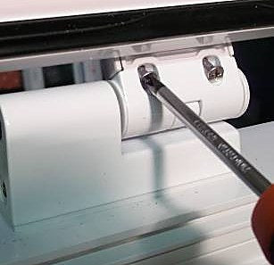 Tighten retention screws
